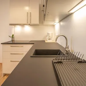 Apartment Urban I No Stairs I 24h Contactless Check-in, Innsbruck